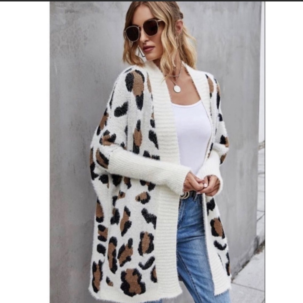 Leopard Print Open Front Cardigan Dolman Sleeves and Relaxed Bodice - Picture 2 of 8